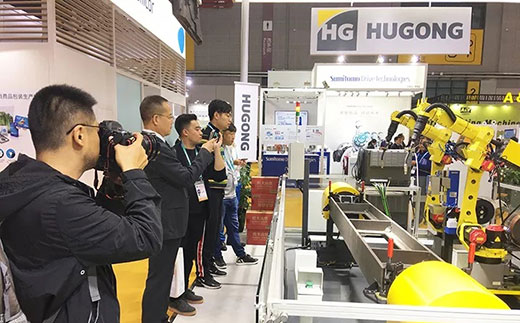 第二届进博会浙江日报拍摄J9集团意大利CEA展位